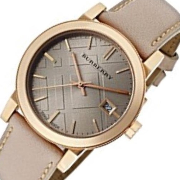 SOLD! Rose Gold/Nude Leather Burberry Watch - Picture 3 of 8